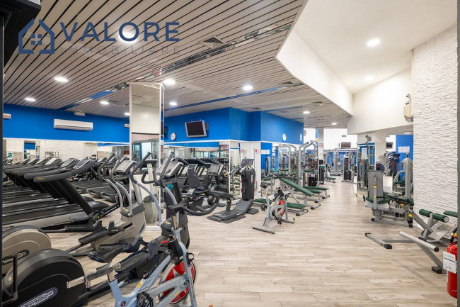 Locale commerciale in vendita a Roma