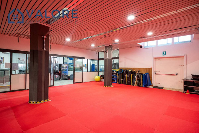 Locale commerciale in vendita a Roma
