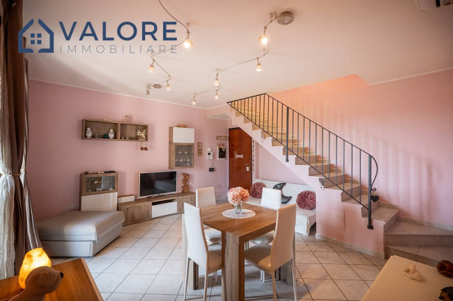 Appartamento su due livelli in vendita a Roma