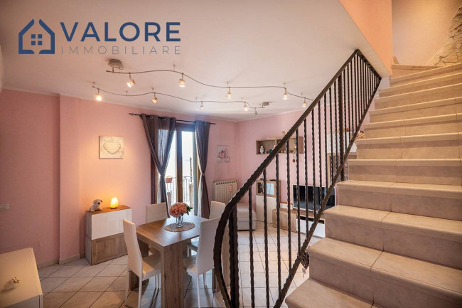 Appartamento su due livelli in vendita a Roma
