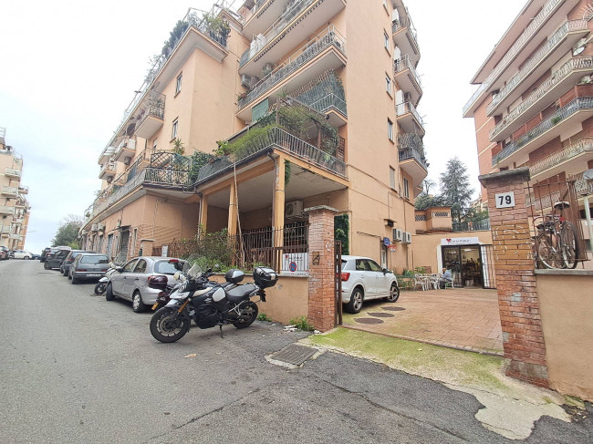 Locale commerciale in vendita a Roma