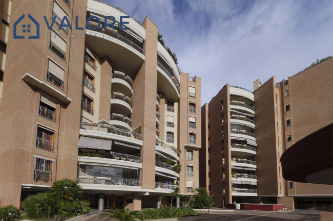 Box o garage in affitto a Roma