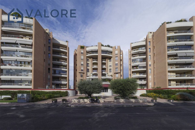 Box o garage in affitto a Roma