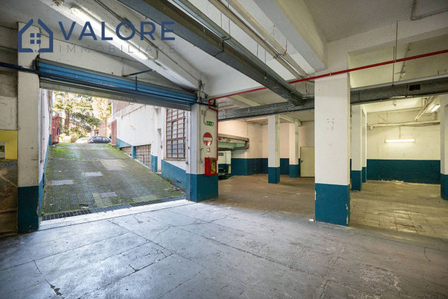 Locale commerciale in vendita a Roma