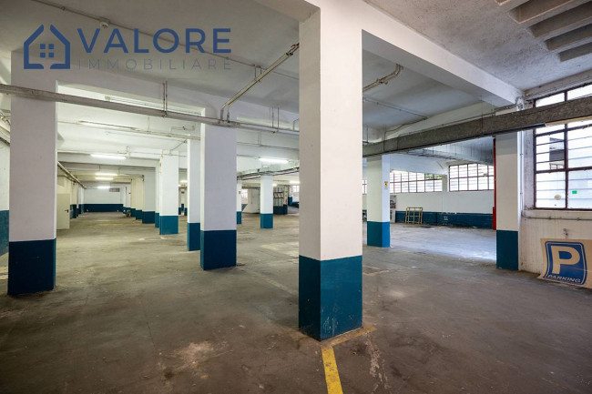 Locale commerciale in vendita a Roma