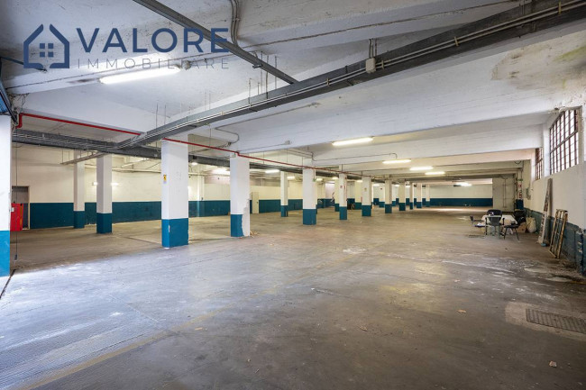 Locale commerciale in vendita a Roma