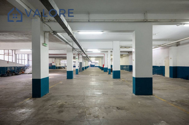 Locale commerciale in vendita a Roma