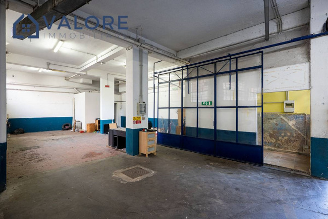 Locale commerciale in vendita a Roma