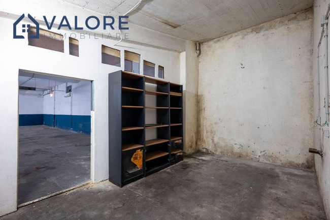 Locale commerciale in vendita a Roma