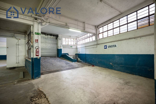 Locale commerciale in vendita a Roma