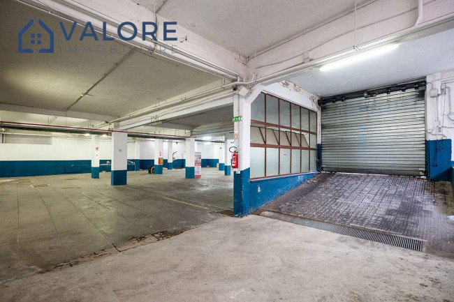 Locale commerciale in vendita a Roma