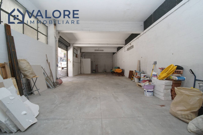 Box o garage in vendita a Roma