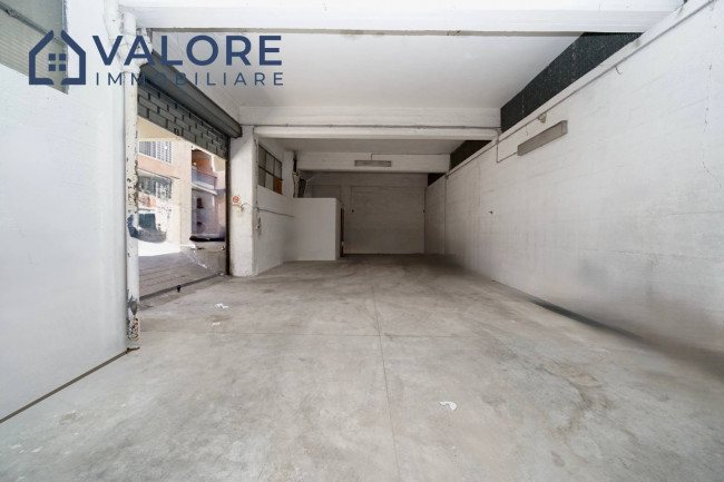 Box o garage in vendita a Roma
