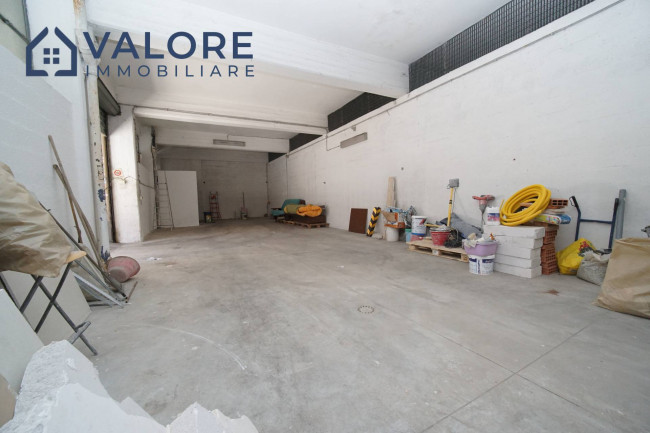 Box o garage in vendita a Roma