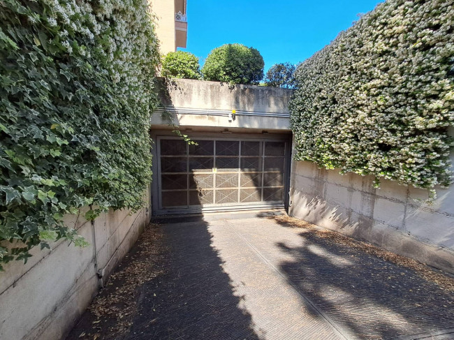 Box o garage in affitto a Roma