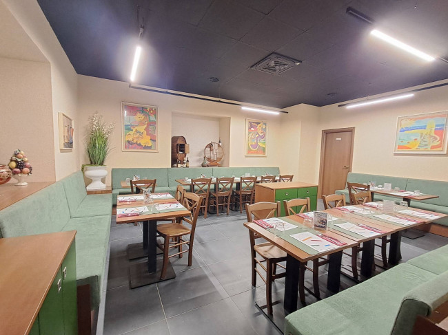 Locale commerciale in affitto a Roma