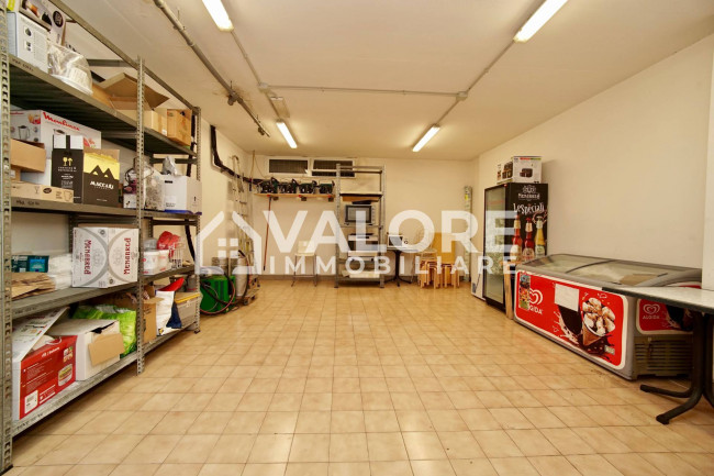 Attività commerciale in vendita a Roma