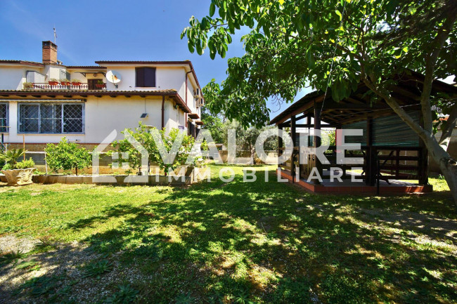 Villa in vendita a Aprilia