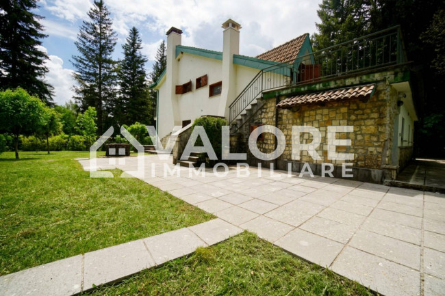 Villa in vendita a Pescasseroli