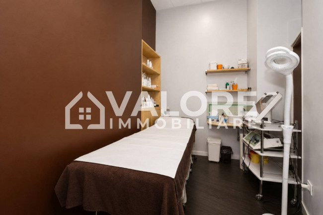 Attività commerciale in vendita a Roma