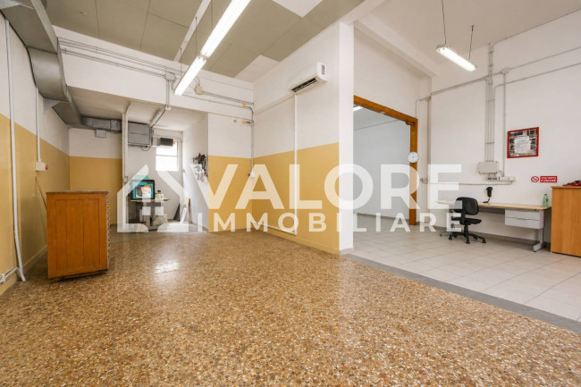 Locale commerciale in affitto a Roma