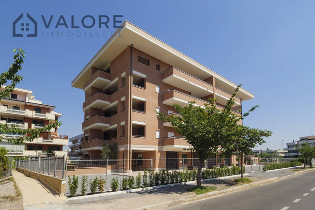 Locale commerciale in affitto a Roma