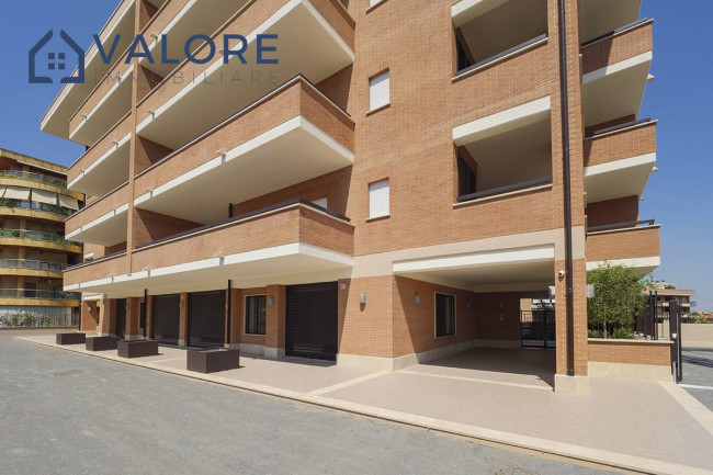 Locale commerciale in affitto a Roma