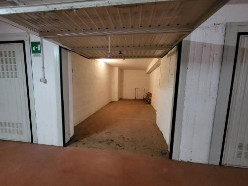 Box o garage in vendita a Roma