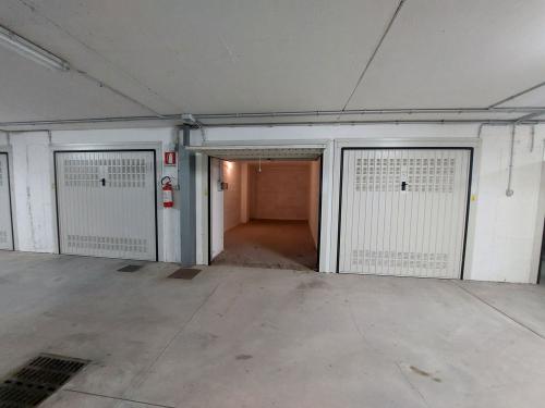 Box o garage in vendita a Roma