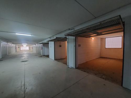 Box o garage in vendita a Roma