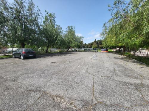 Box o garage in vendita a Roma