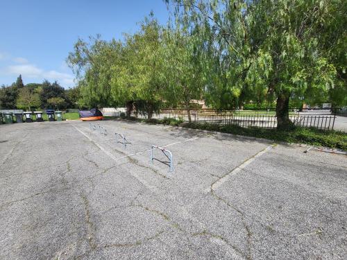 Box o garage in vendita a Roma