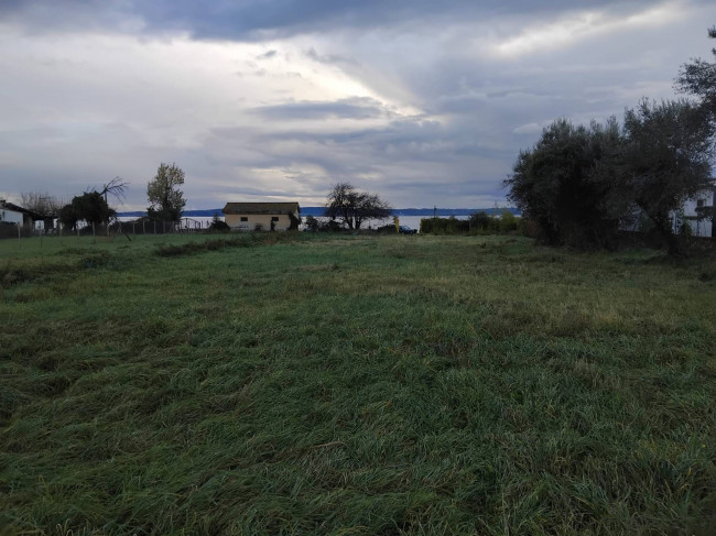 Terreno edificabile in affitto a Trevignano Romano