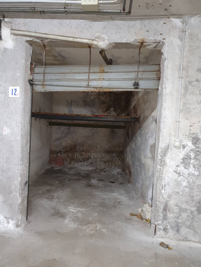 Box o garage in vendita a Catania