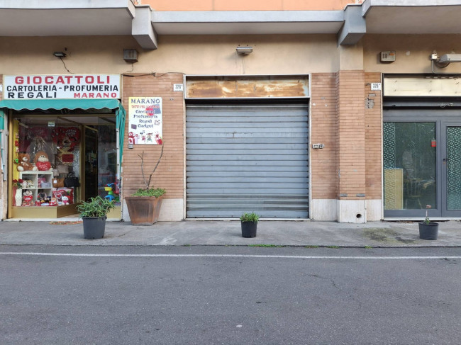 Locale commerciale in affitto a Catania