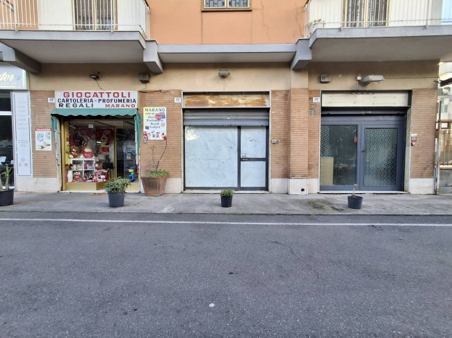 Locale commerciale in affitto a Catania