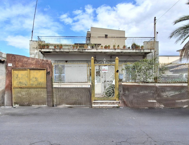Casa singola in vendita a Catania