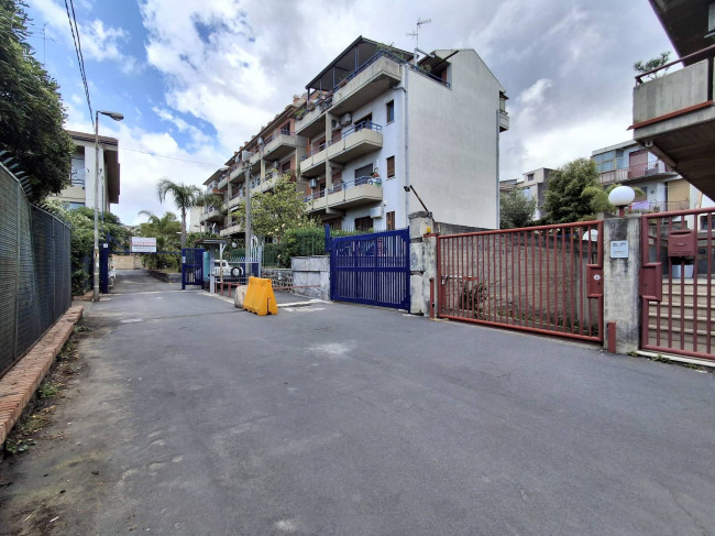 Box o garage in vendita a Catania