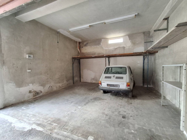 Box o garage in vendita a Catania