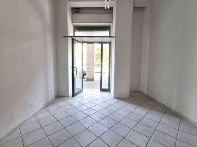 Locale commerciale in affitto a Catania