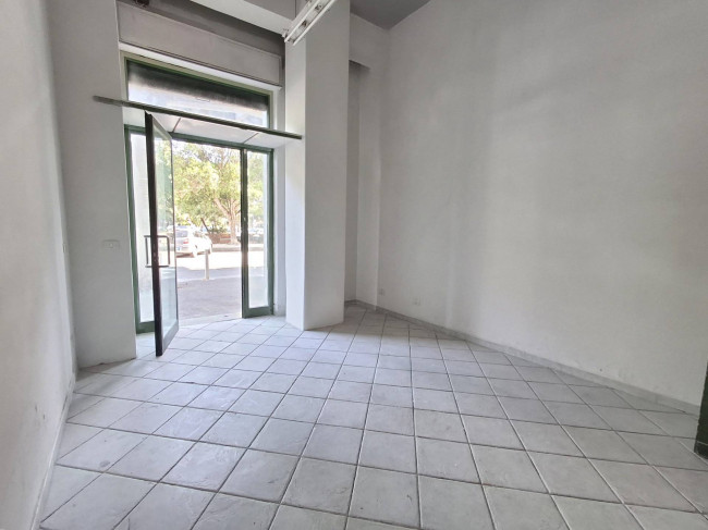 Locale commerciale in affitto a Catania