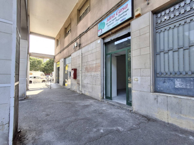 Locale commerciale in affitto a Catania