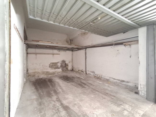 Box o garage in vendita a Catania