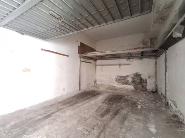 Box o garage in vendita a Catania