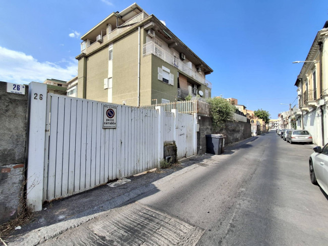 Box o garage in vendita a Catania