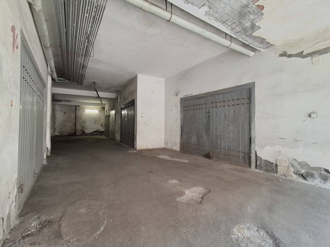 Box o garage in vendita a Catania