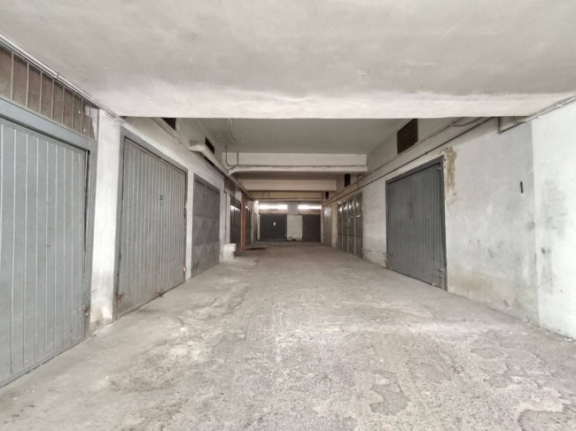 Box o garage in vendita a Sant'Agata li Battiati