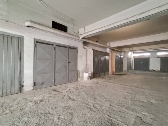 Box o garage in vendita a Sant'Agata li Battiati