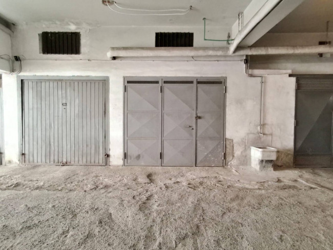 Box o garage in vendita a Sant'Agata li Battiati