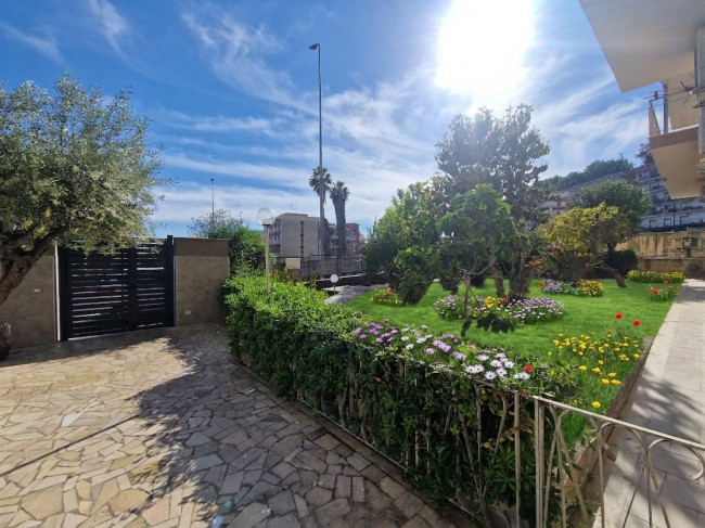 Attico con Terrazzo in vendita a Gravina di Catania